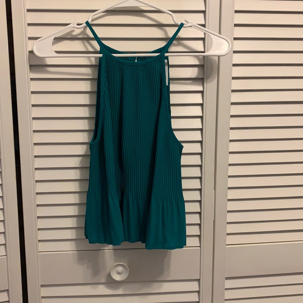 Pleated high neck tank top